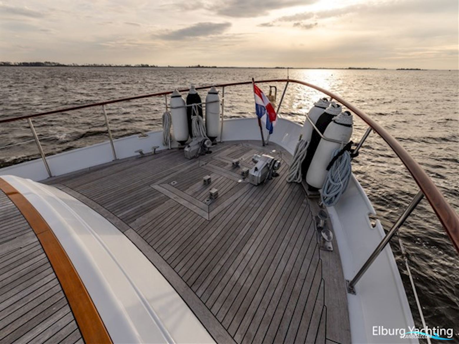 Super van Craft 18.60 - Vast Stuurhuis 