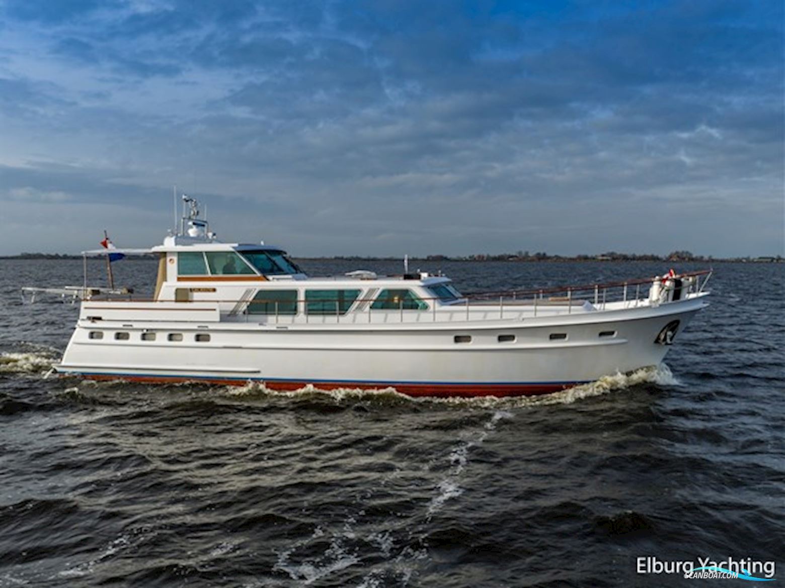 Super Van Craft 18.60 - Vast Stuurhuis