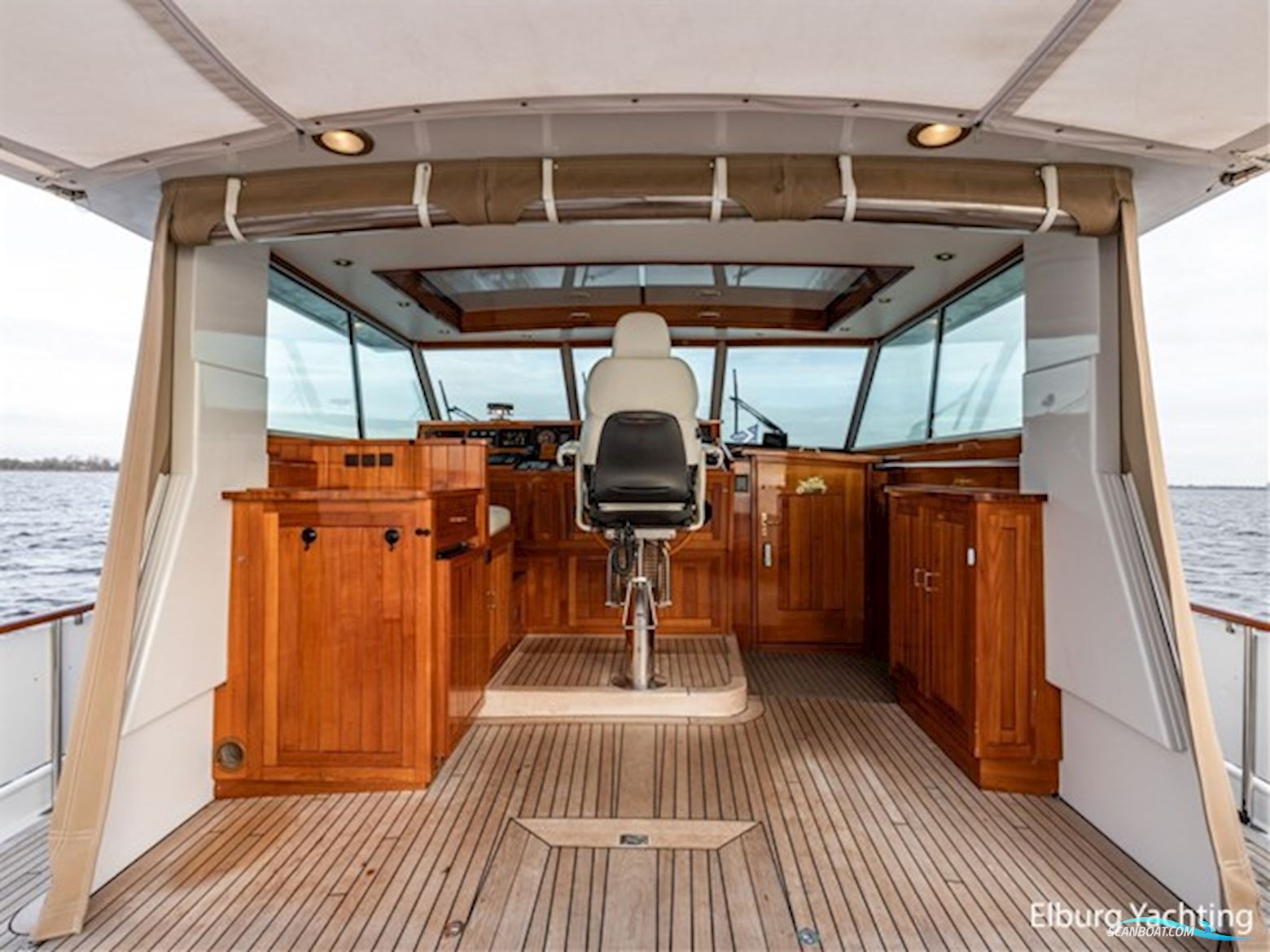 Super Van Craft 18.60 - Vast Stuurhuis