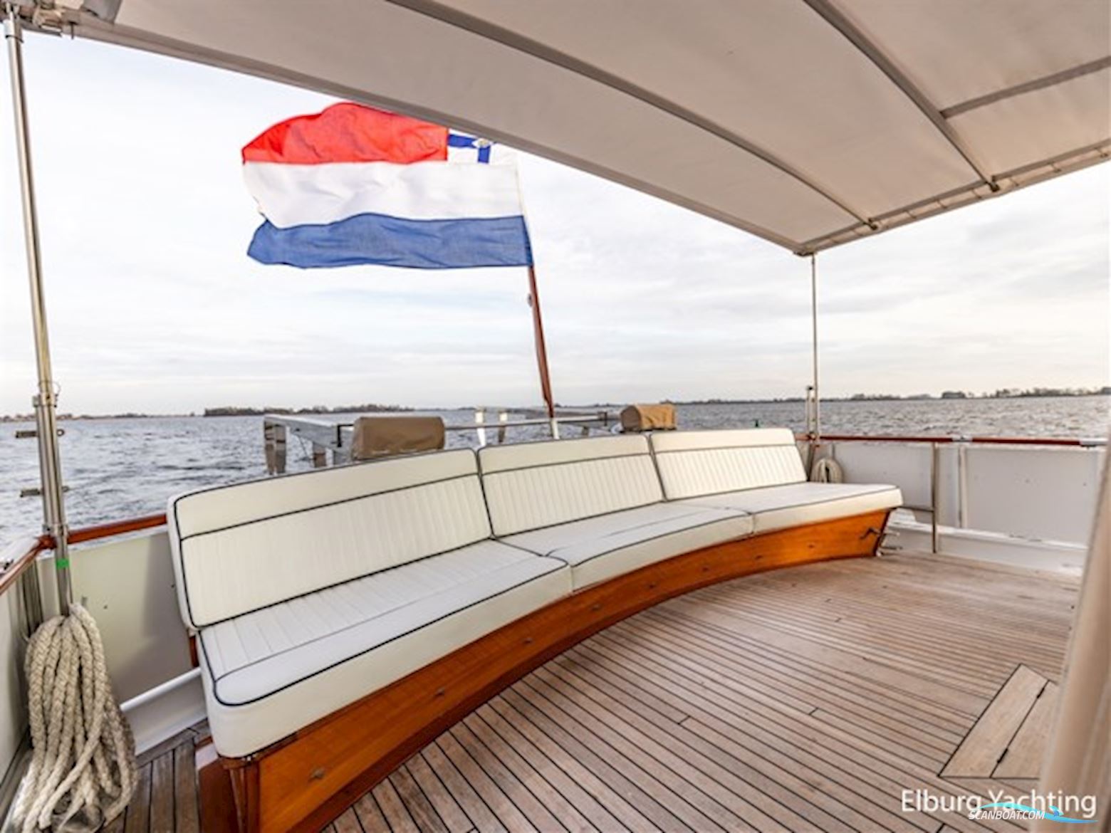 Super Van Craft 18.60 - Vast Stuurhuis