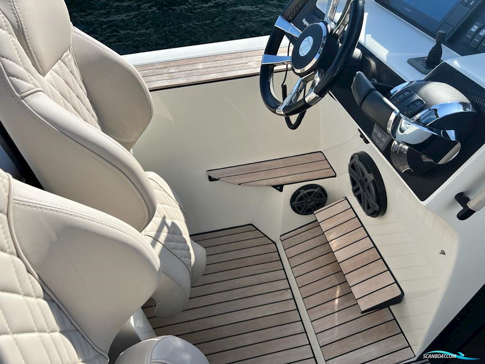 Technohull Attitude 35