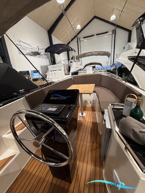 Tender Silveryacht 655 Nedsat