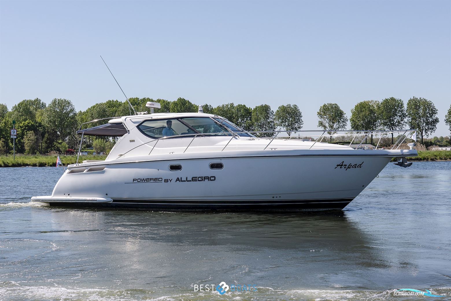 Tiara Yachts 4300 Sovran