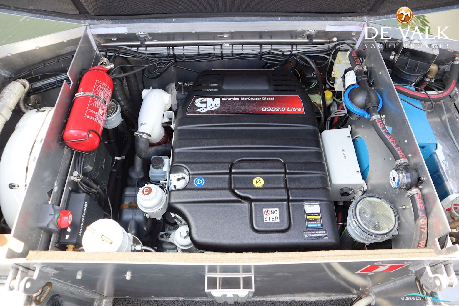 Tinn-silver 600 Cabin