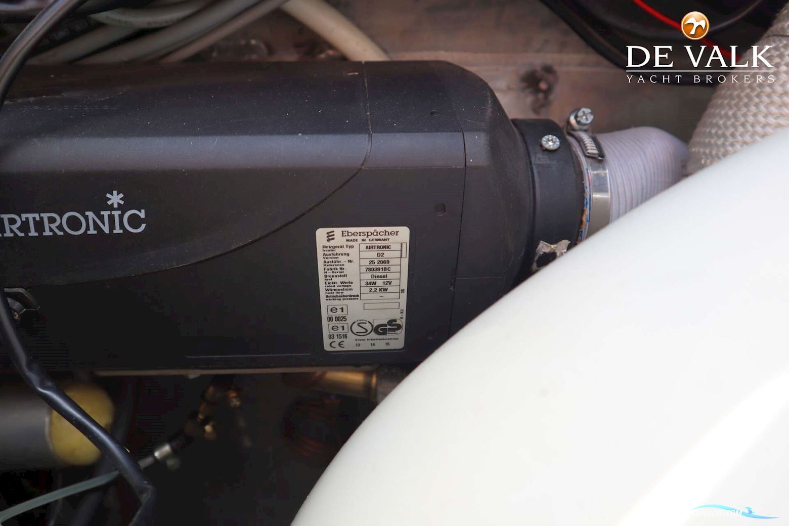 Tinn-silver 600 Cabin