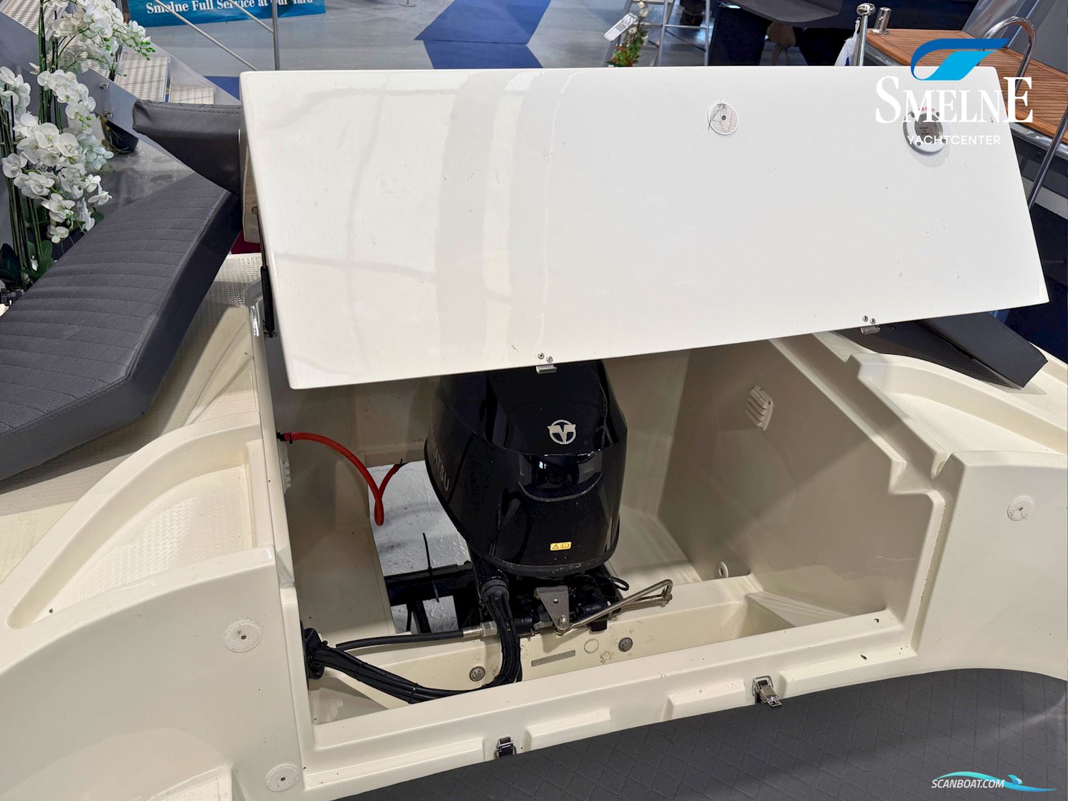 Topcraft 605 Tender