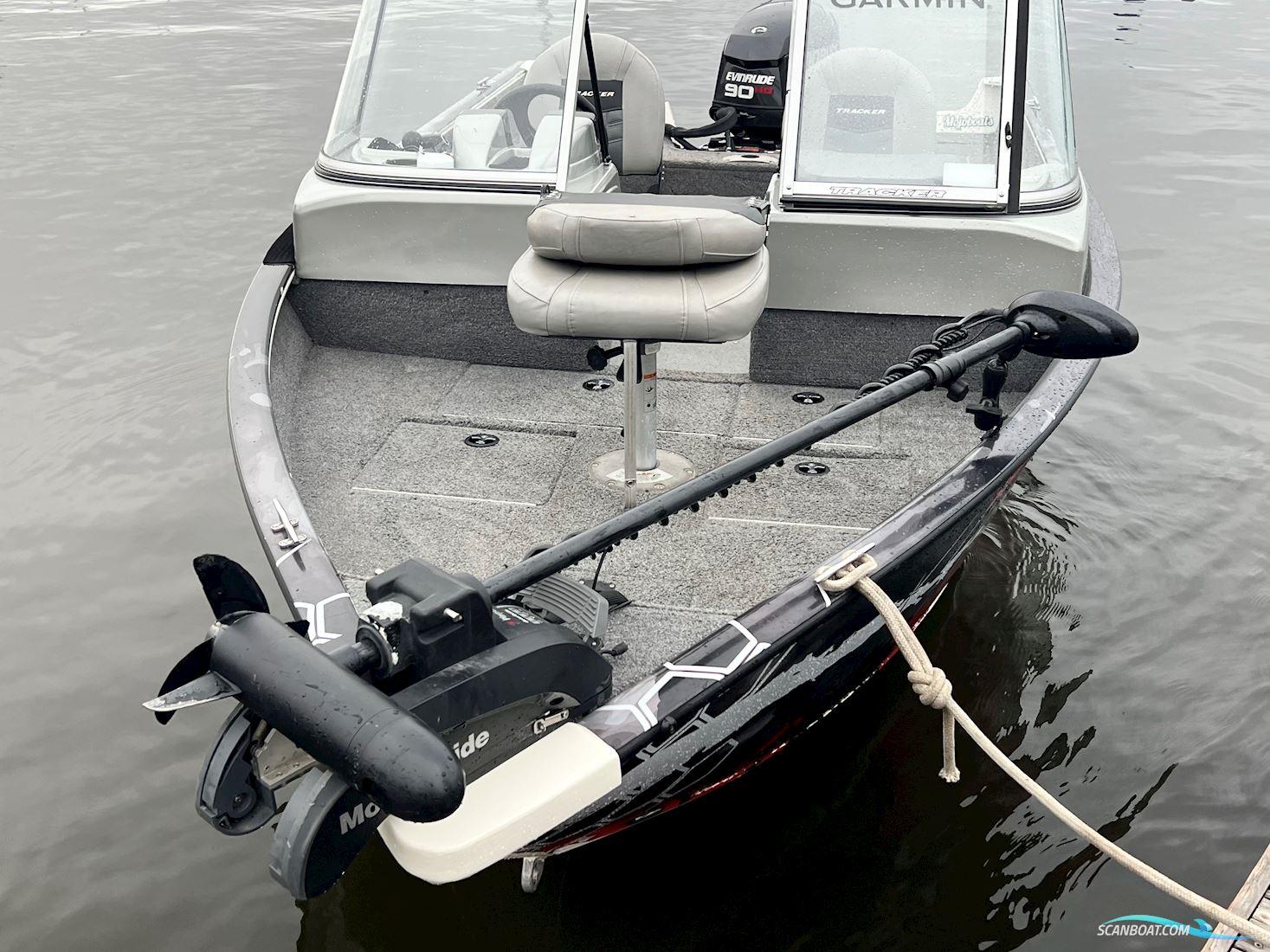 Tracker Pro Guide V16 WT