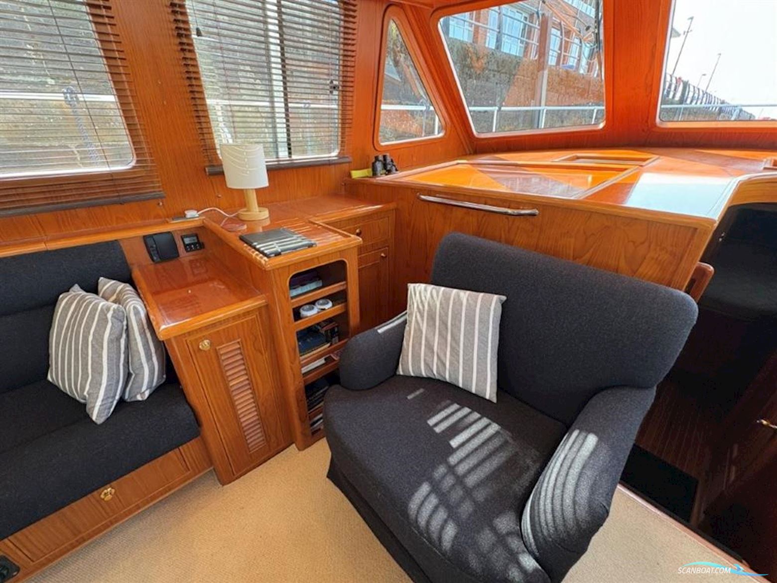 Trader  535 Signature