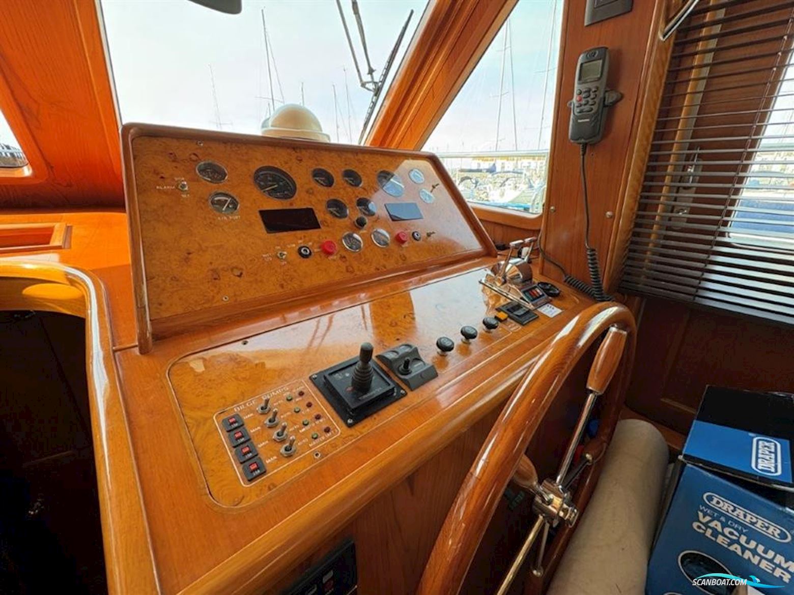 Trader  535 Signature