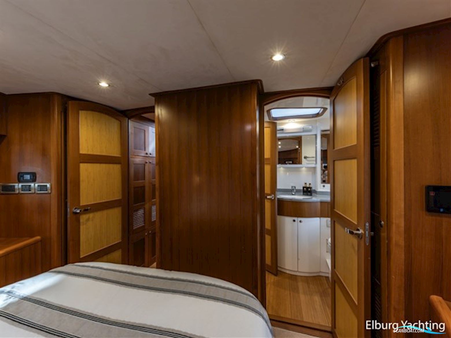 Trader 42 - Cabrio