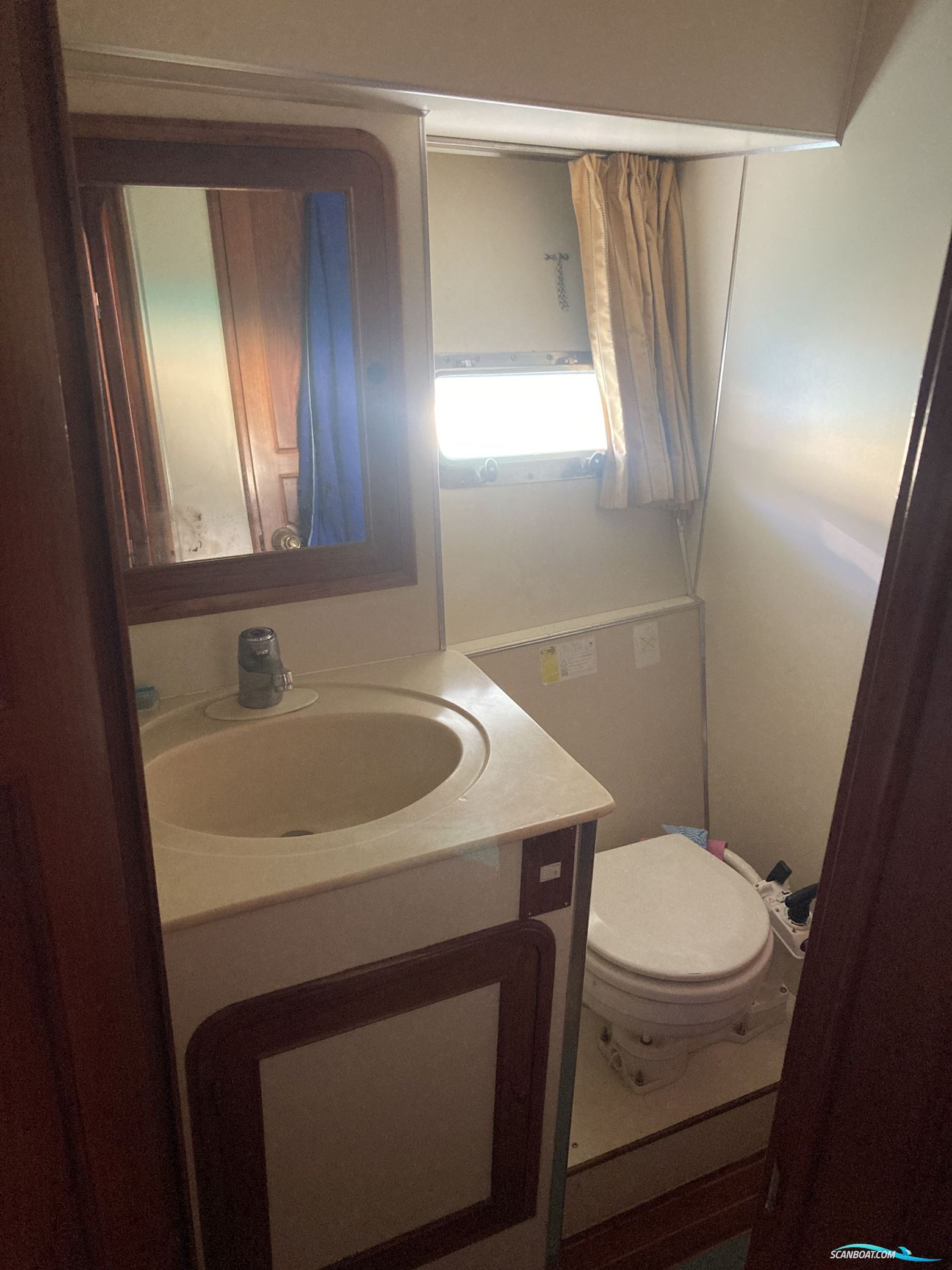 Trader 47 Flybridge Cruising Motor Yacht or Live Aboard