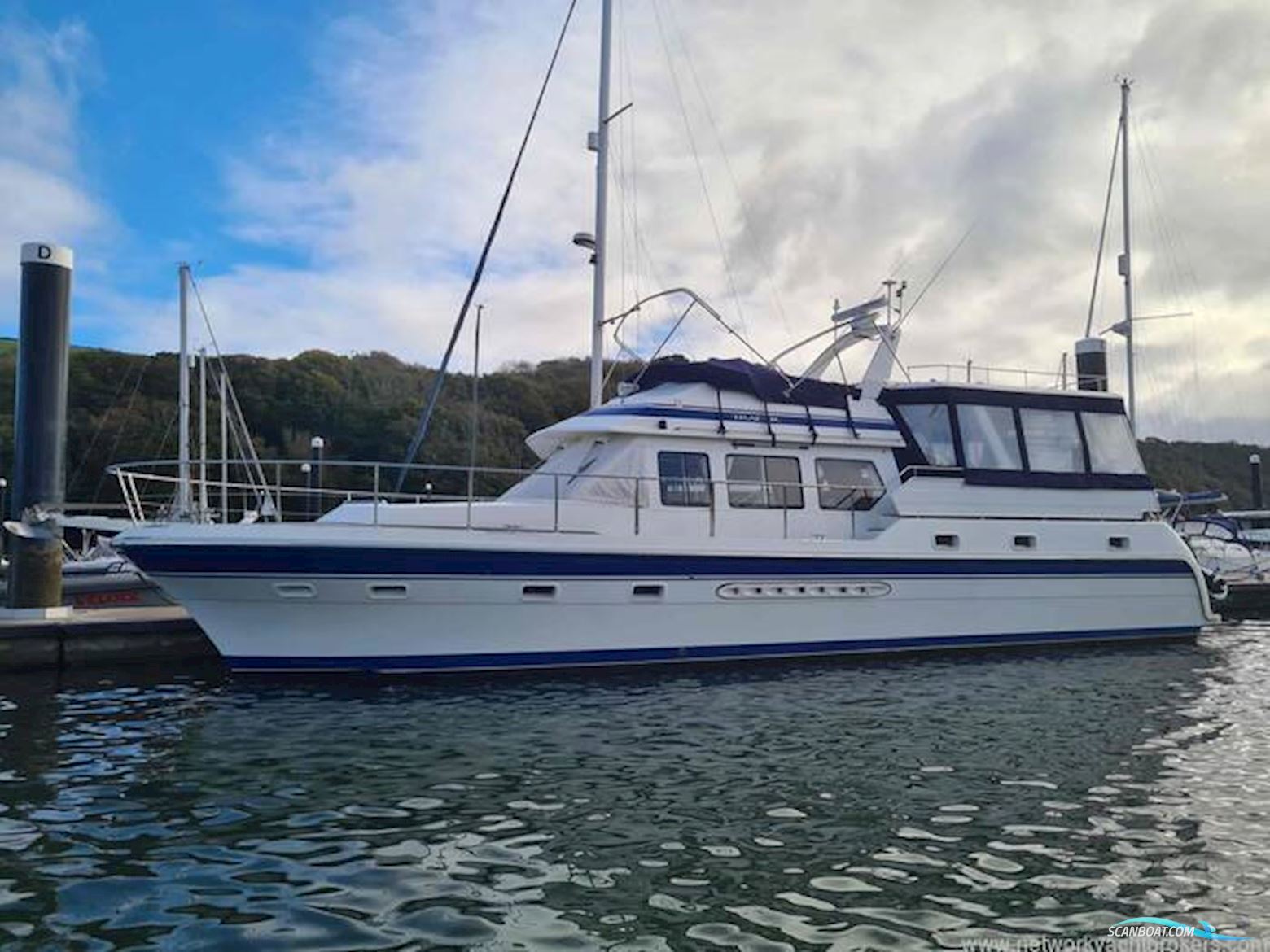 Trader Signature 535