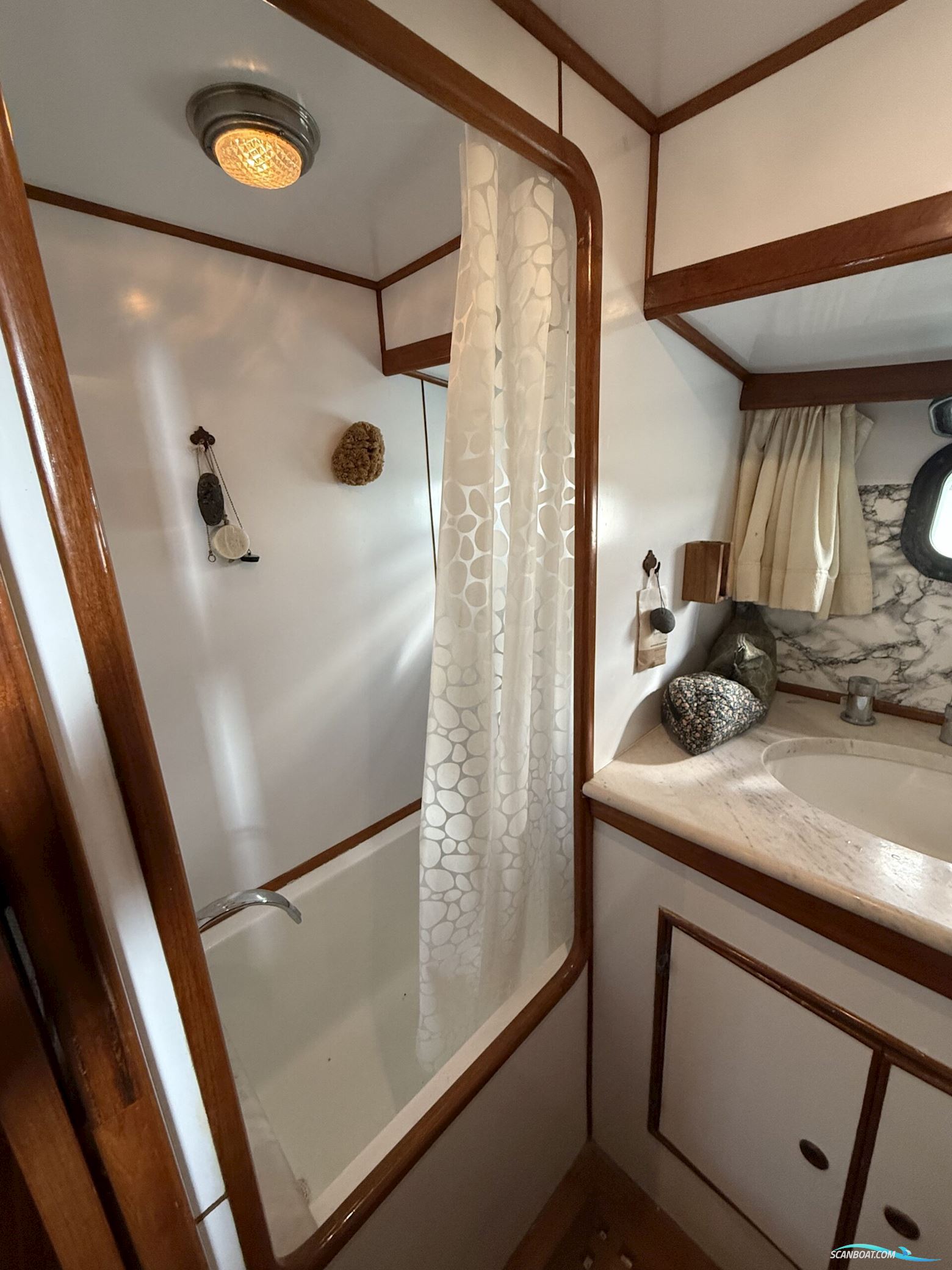 Trawler Blue Ocean 50 med bådplads i Gilleleje.