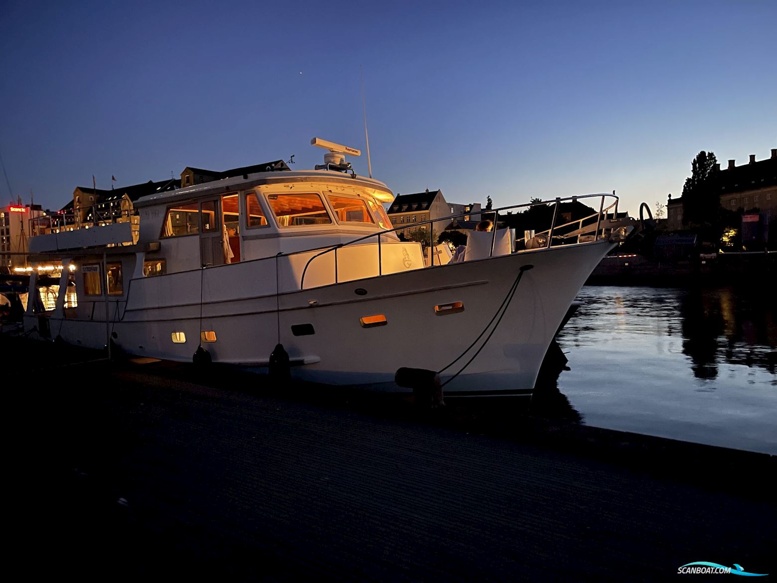 Trawler Blue Ocean 50 med bådplads i Gilleleje.