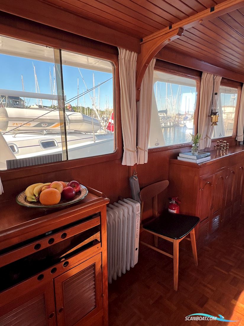 Trawler Sedan 41 Europe