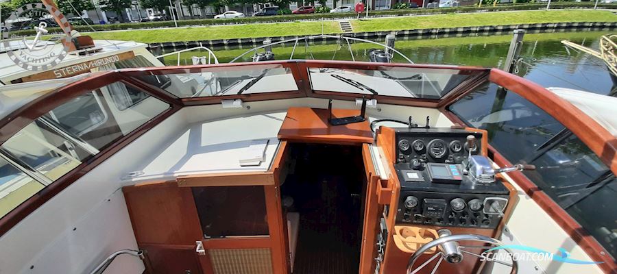 Trojan Yacht 25 Express