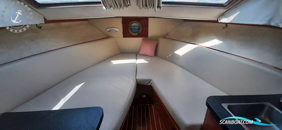 Trojan Yacht 25 Express