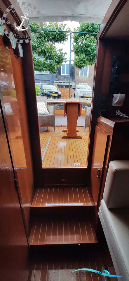 Trojan Yacht 25 Express