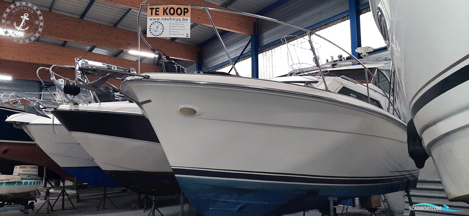 Trojan Yacht 25 Express