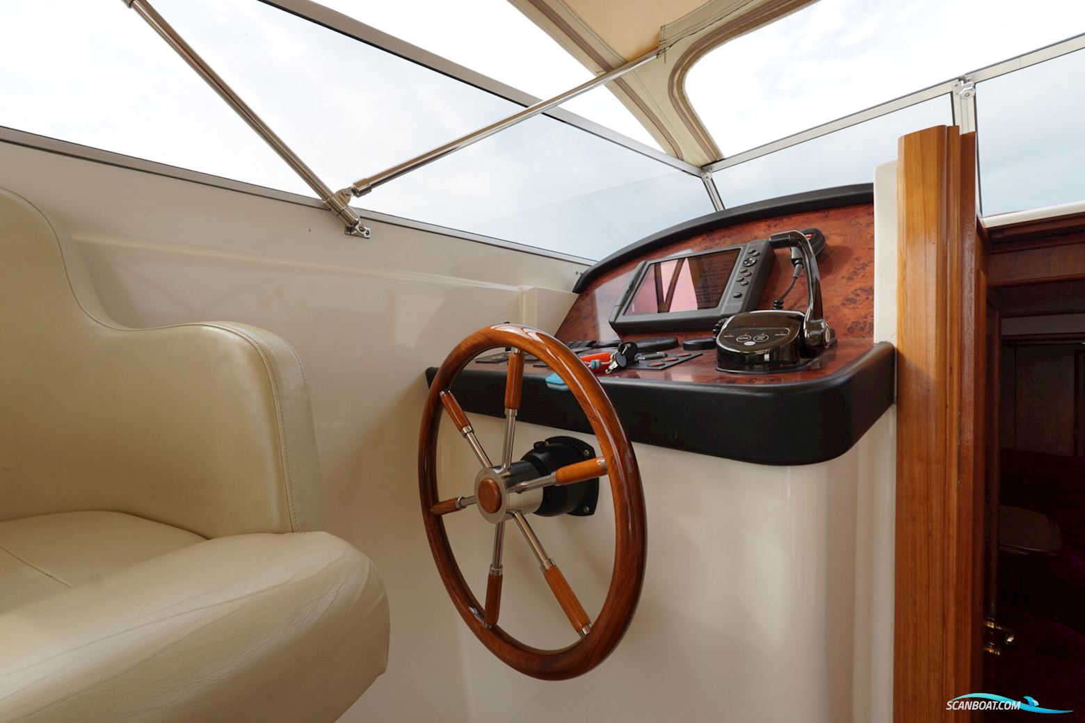 Tryvia 1100 OK Cabrio Spiegeldeur