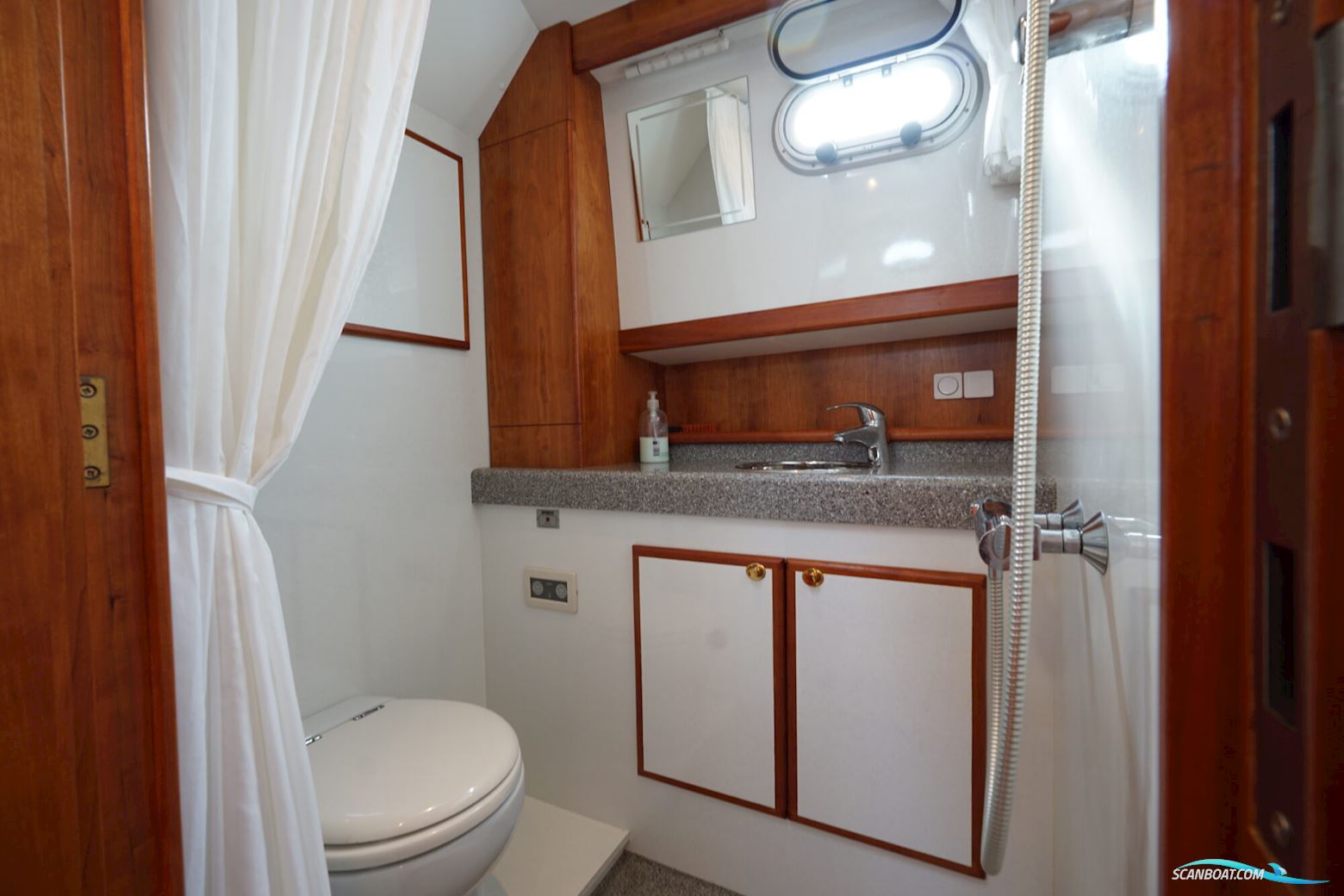 Tryvia 1100 OK Cabrio Spiegeldeur