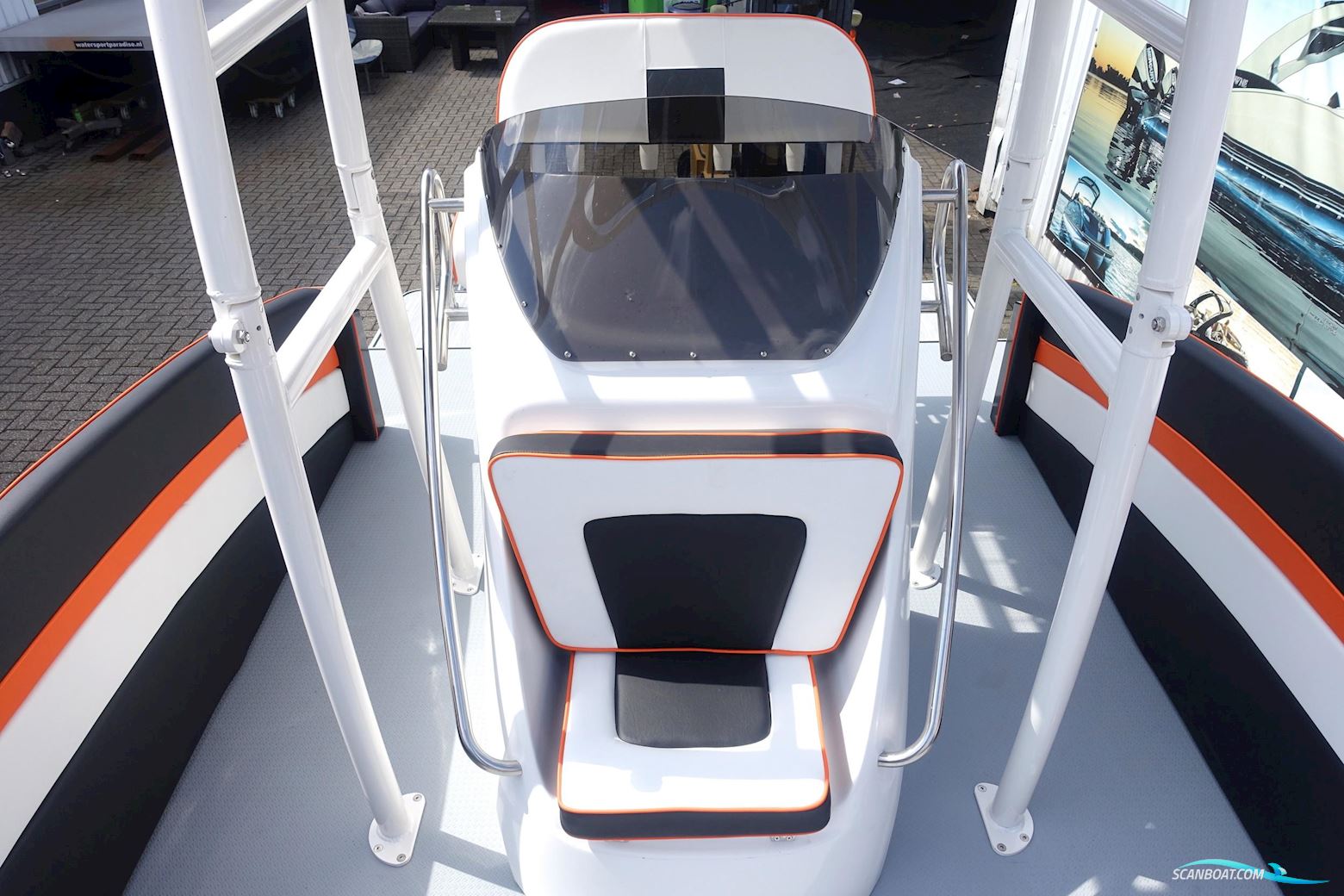 T.Top Funcruiser 8.2 Verado 300 Pontoonboot