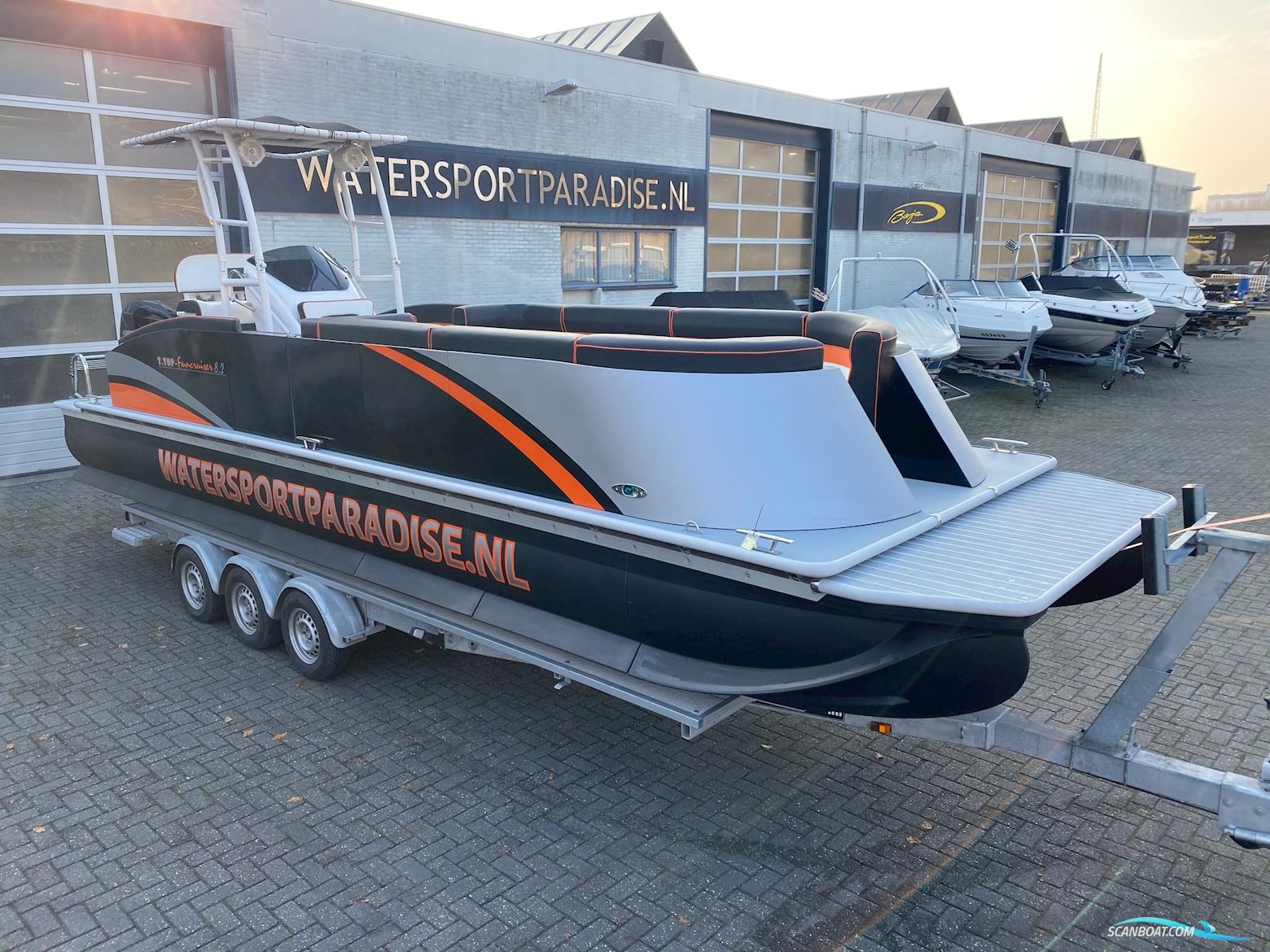 T.Top Funcruiser 8.2 Verado 300 Pontoonboot