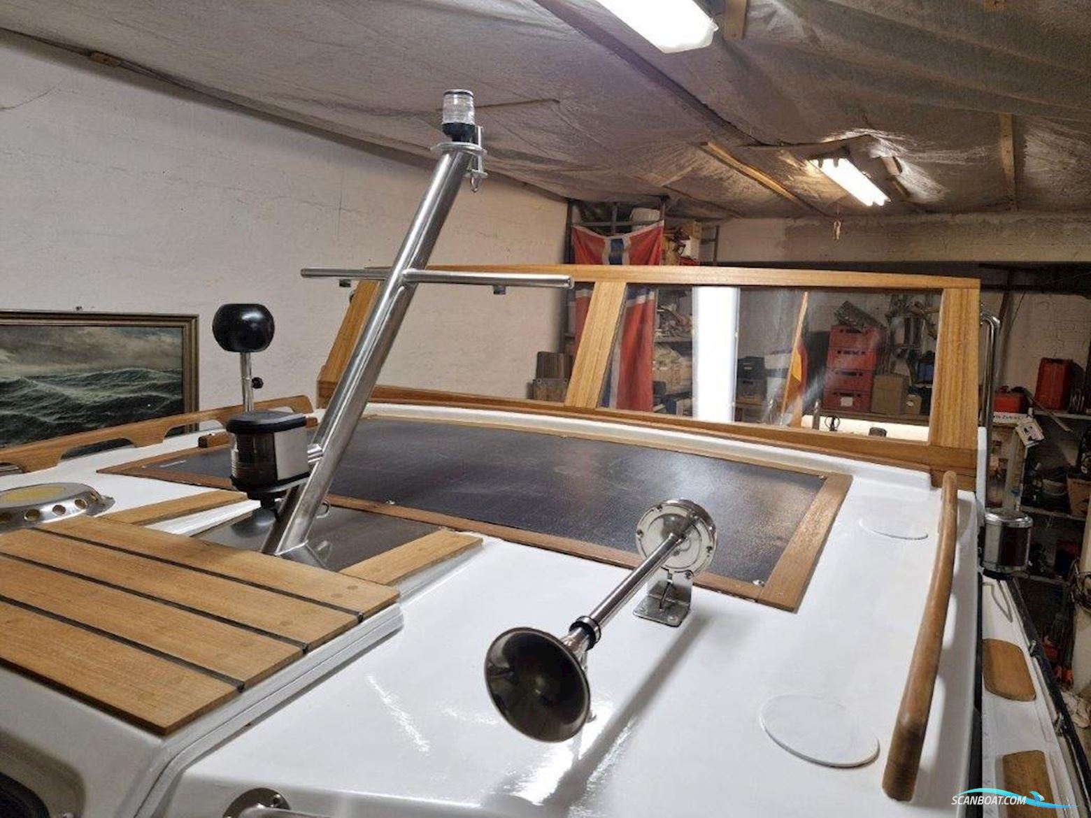 Tucker Boot Tucker Boat