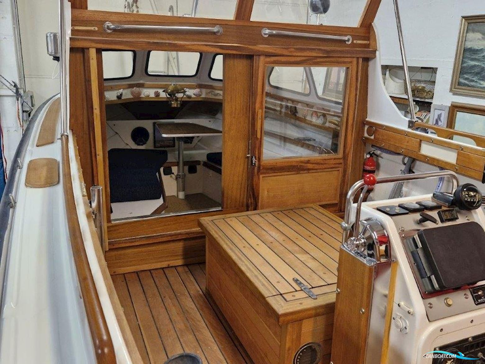 Tucker Boot Tucker Boat