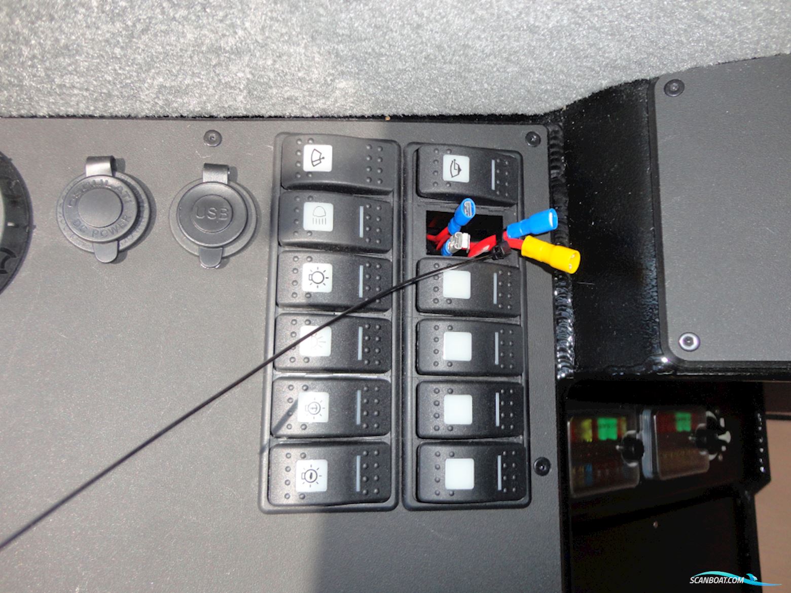 Ums Boat Cabin Cruiser