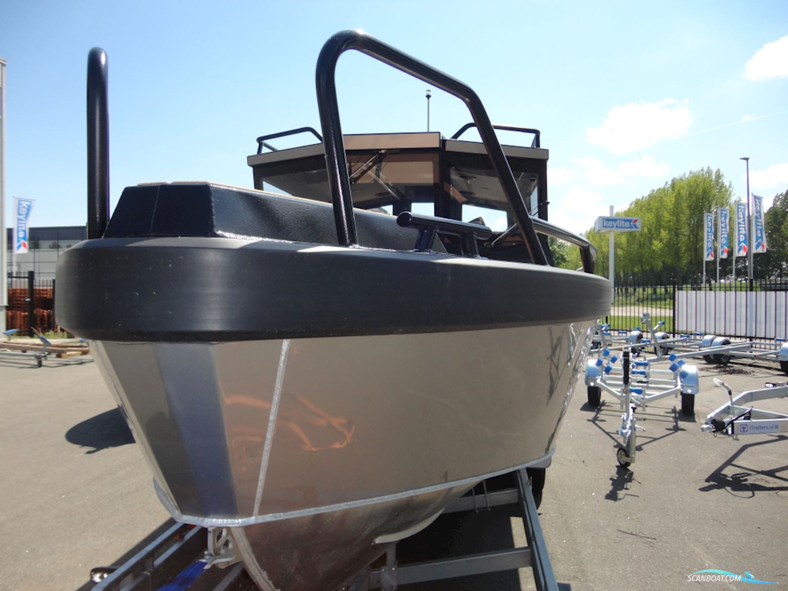 Ums Boat Cabin Cruiser