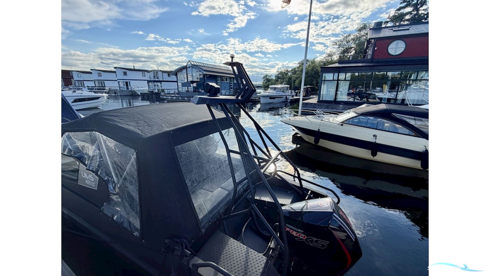 Ums Boats 805 DC
