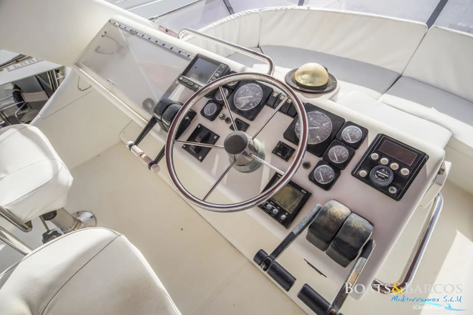 UNIESSE 42