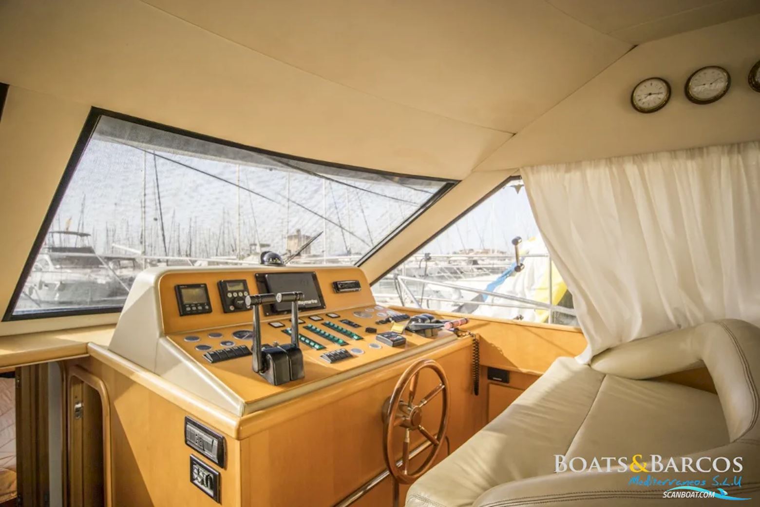 UNIESSE 42