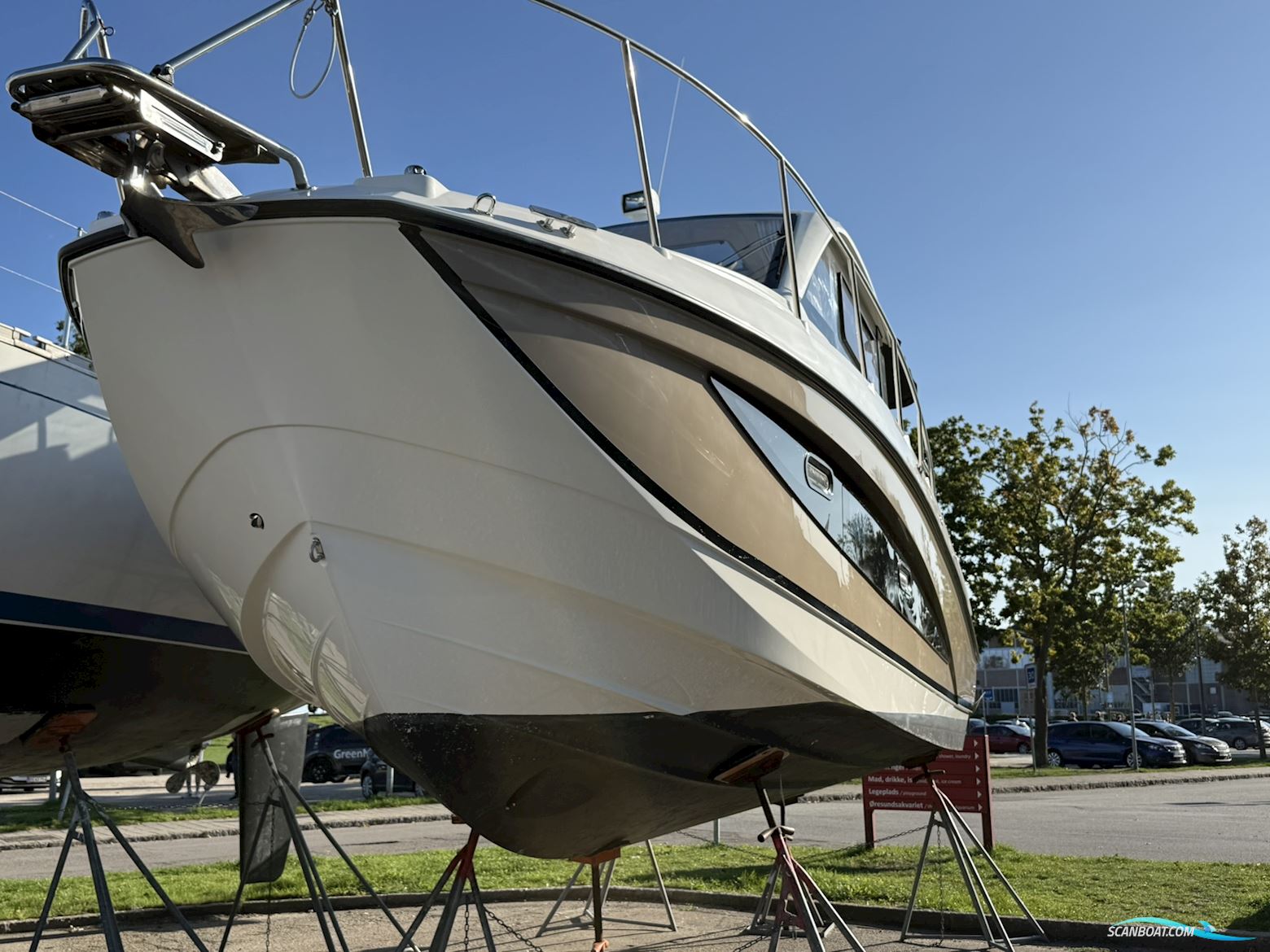 Uttern C87, Nedsat, Nypoleret og Med Havneplads i Gilleleje Motorboten 2018, met Mercury motor, Denemarken