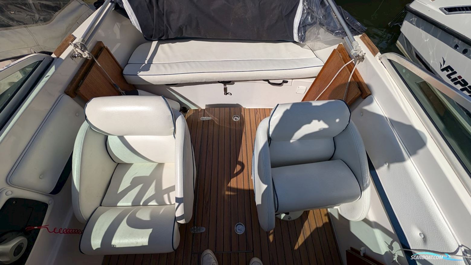 Uttern D55 Exclusive