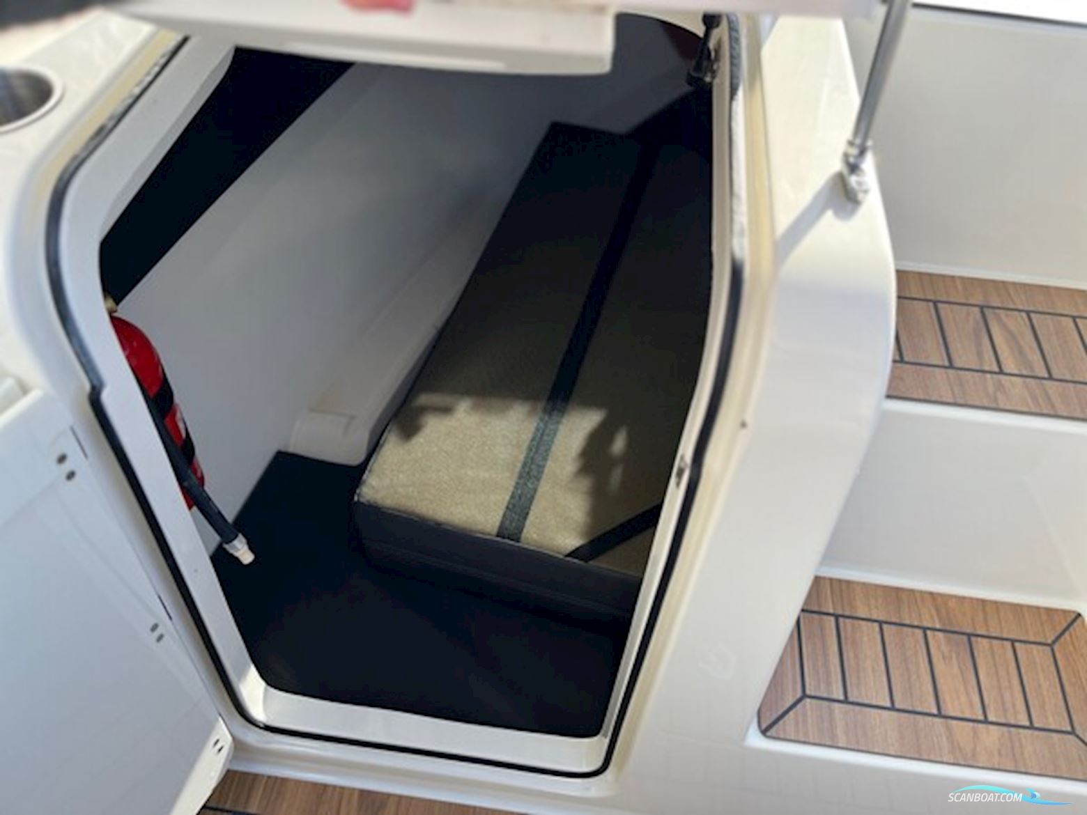 Uttern D62 med F115 Mercury-EFI 4 takt og Buggi bådtrailer