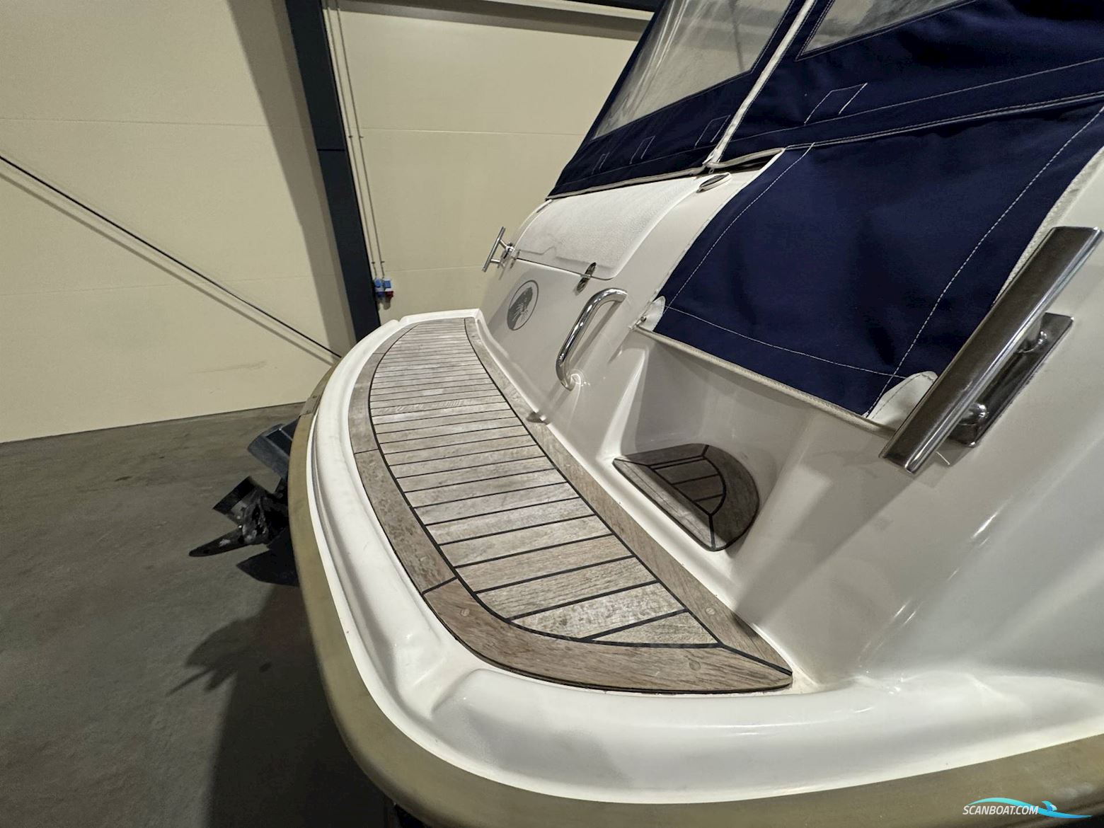 Uttern D68 Exclusive - Mercruiser 4.3