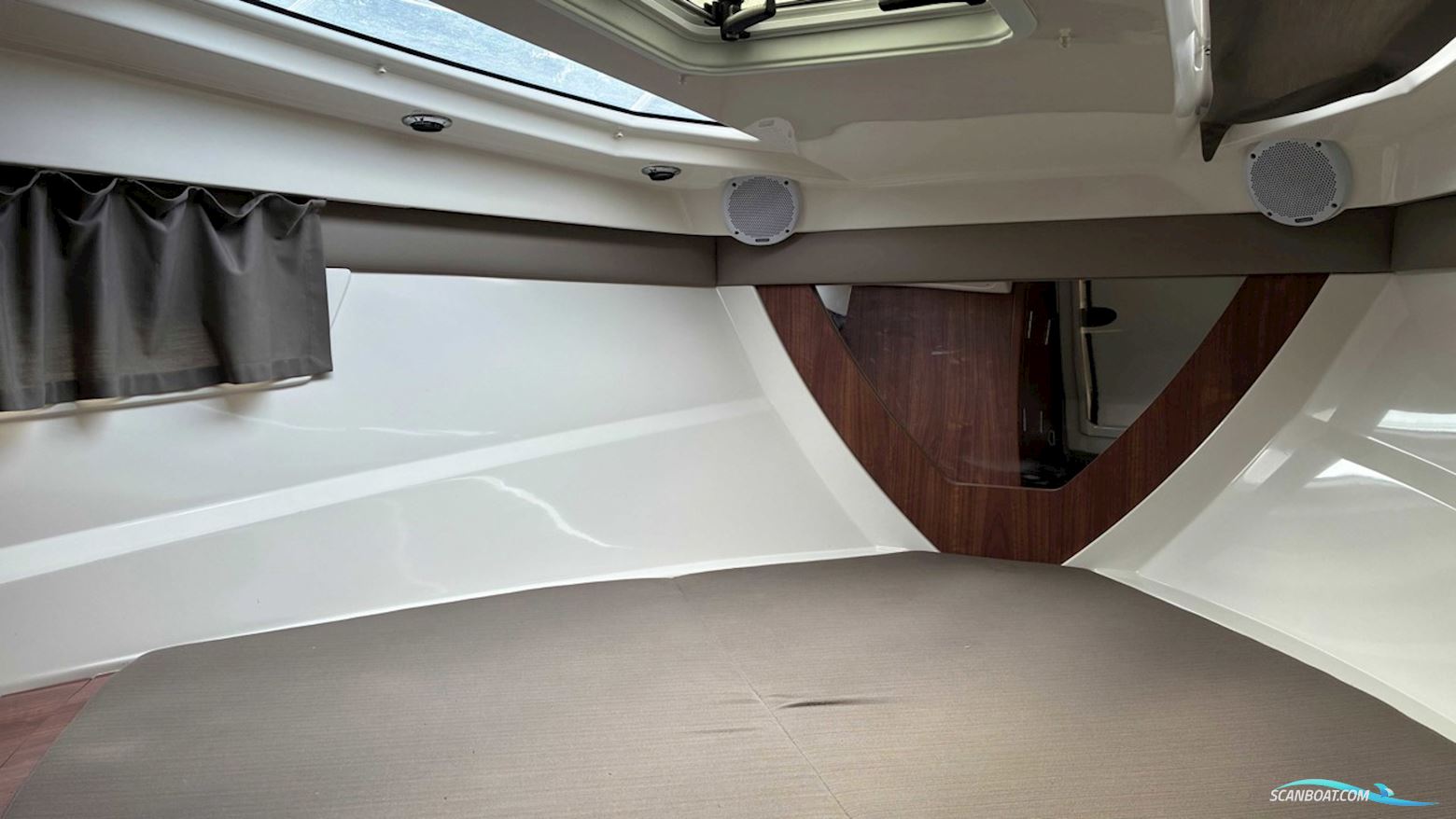 Uttern D77
