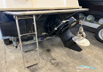 Uttern S64 Exclusive Motorboten 2005, met Mercruiser 4.3 Mpi motor, Sweden