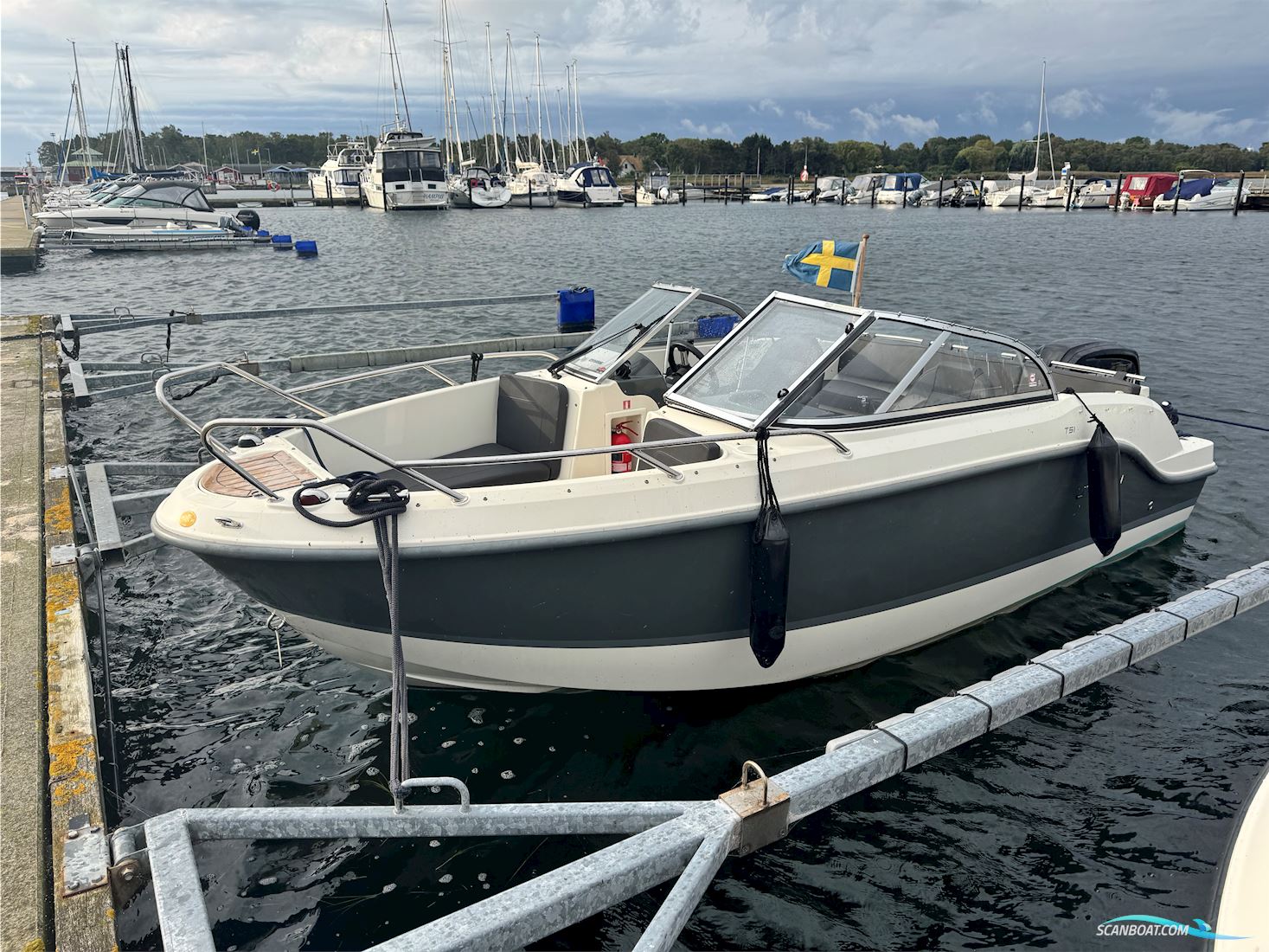 Uttern T51 Motorboten 2016, met Mercury motor, Sweden