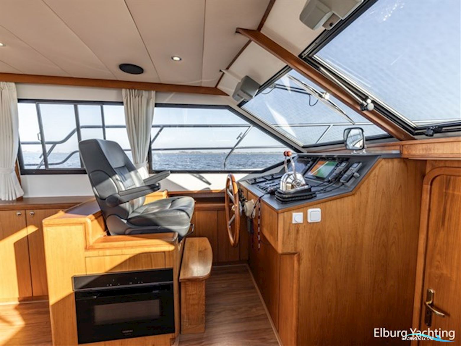 Valk Continental 1600 - Open Kuip