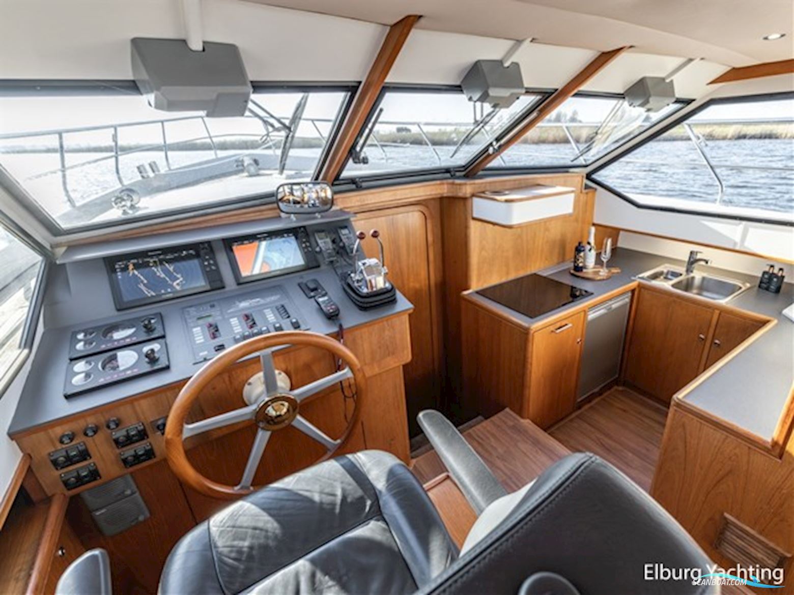 Valk Continental 1600 - Open Kuip