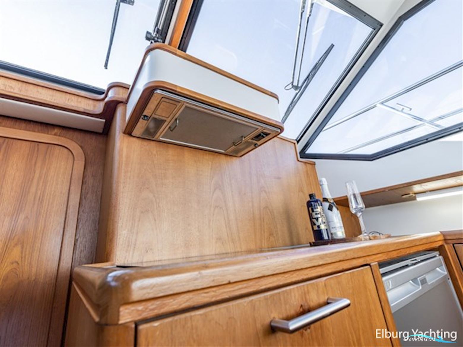 Valk Continental 1600 - Open Kuip