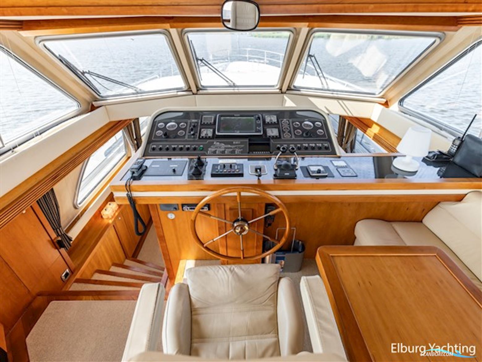 Valk Continental 1900 - Wheelhouse