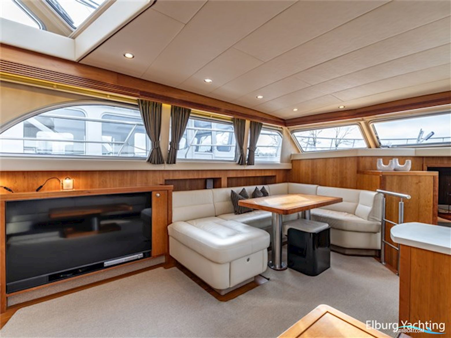 Valk Continental 1900 - Wheelhouse