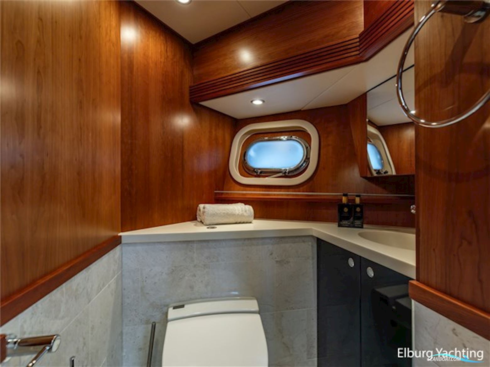 Valk Continental 1900 - Wheelhouse