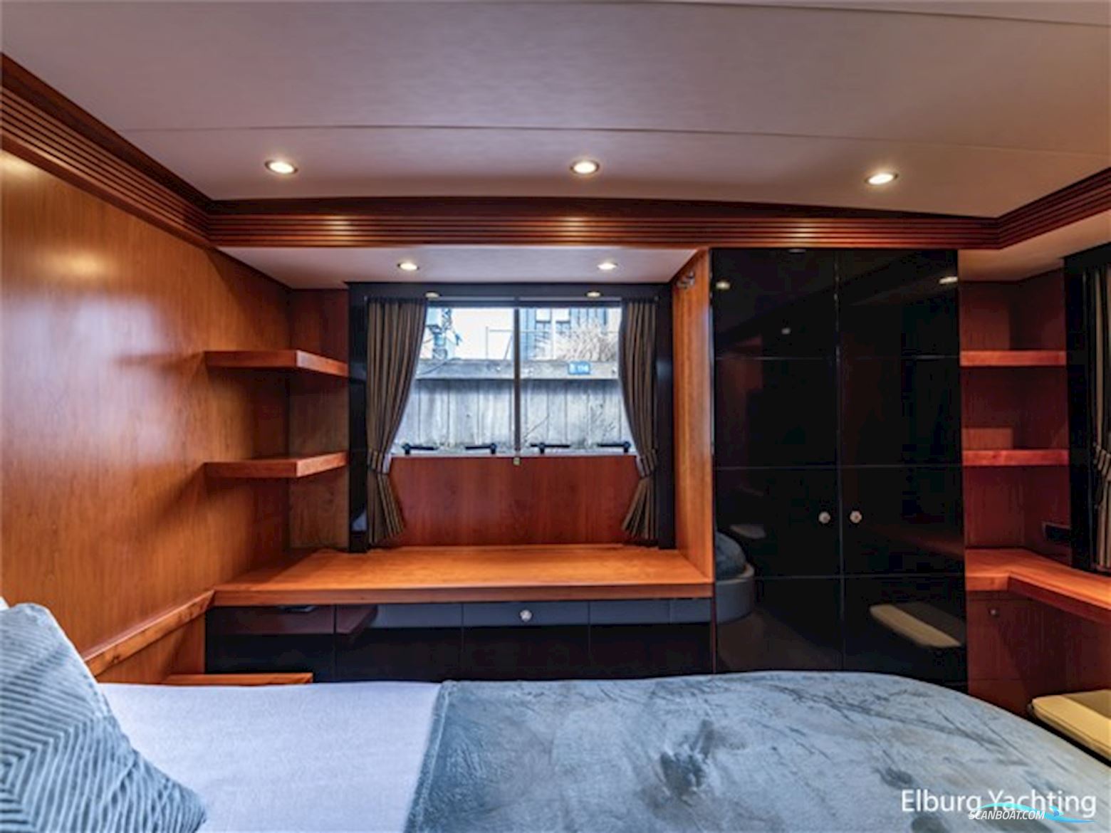 Valk Continental 1900 - Wheelhouse