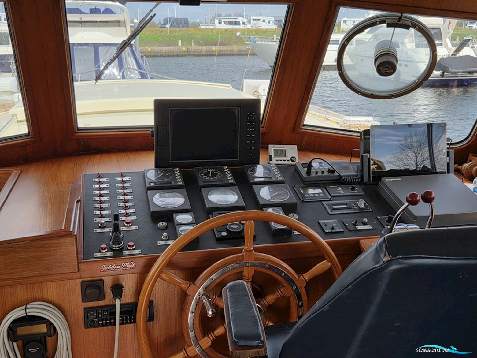 Valk Spiegelkotter 15.50