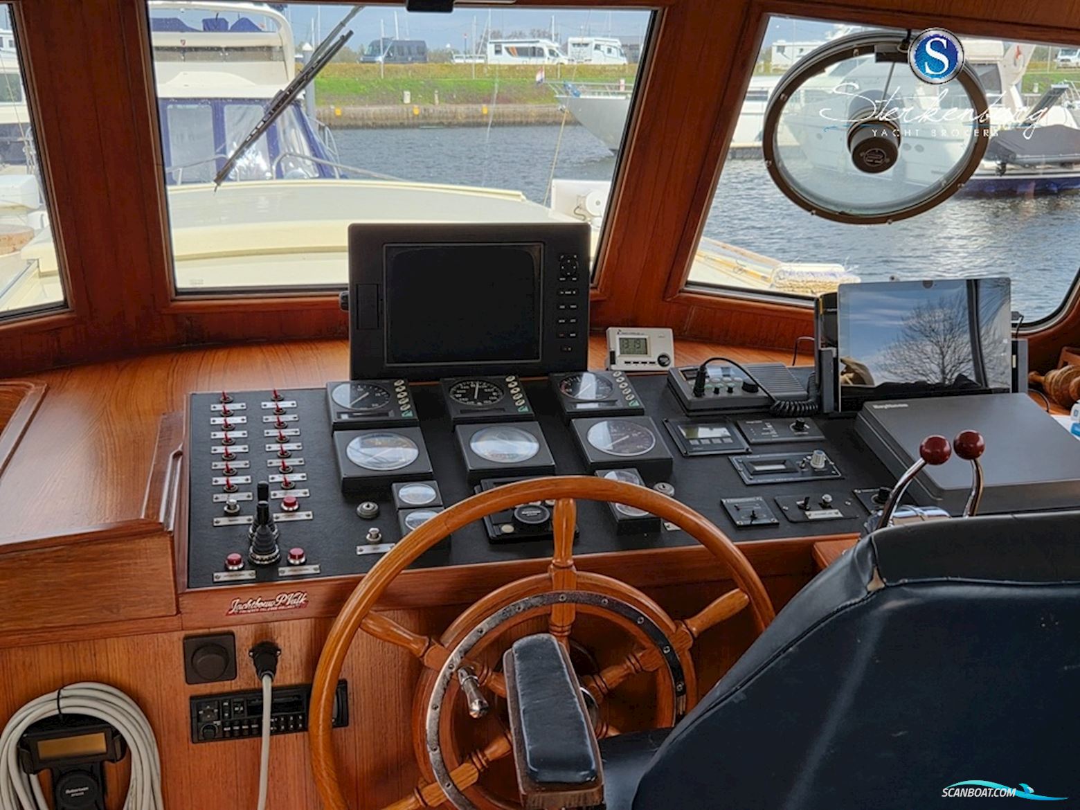 Valk Spiegelkotter 15.50